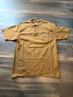 Carhartt Men’s Amber Brown Short-Sleeve Henley Pocket Tee